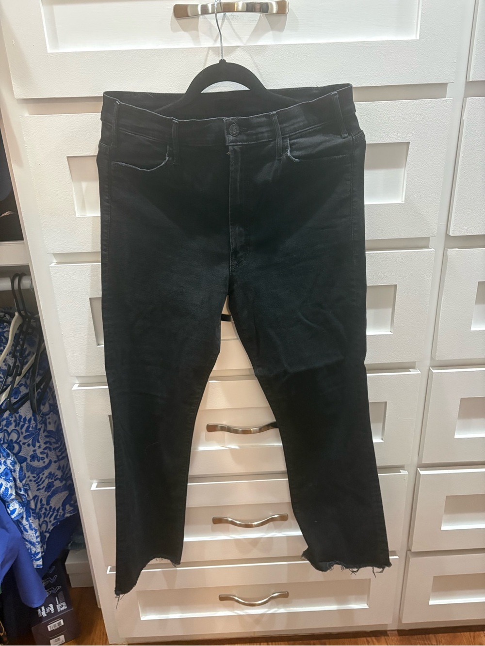 MOTHER Black Cropped Ankle Jeans